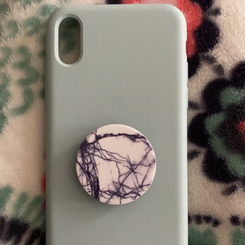 iPhone X case + pop socket